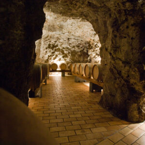 cantine-scavate-nella-roccia-md